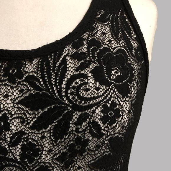 Black Royal Plush Floral Lace Tank Top - Picture 2 of 8